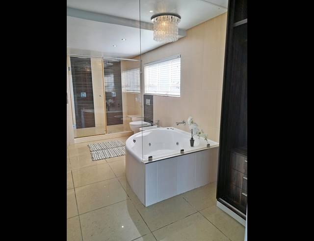 5 BEDROOM FREESTANDING FOR SALE IN TINLEY MANOR
